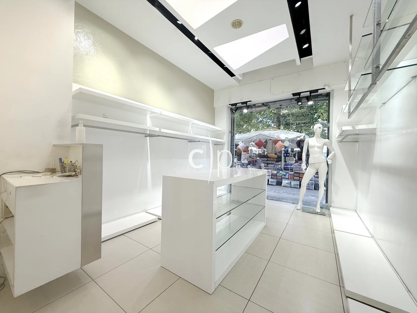 Locale commerciale Viale dei Colli Portuensi